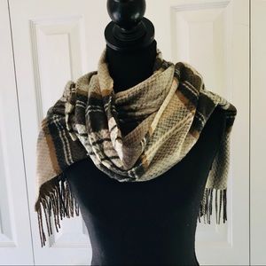Plaid Wool Fringed Scarf EUC